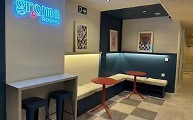Groma Rooms